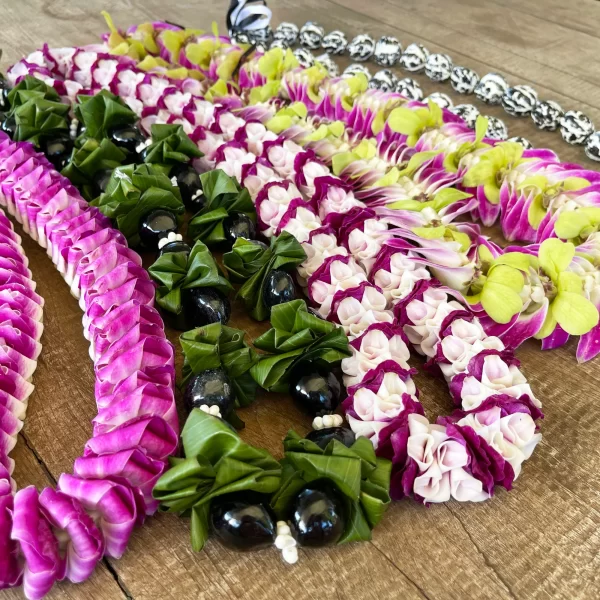 Real Flower Graduation Lei